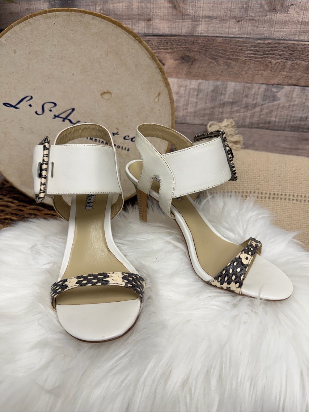 Charles David Leather Cream Snakeskin Ankle Strap 6